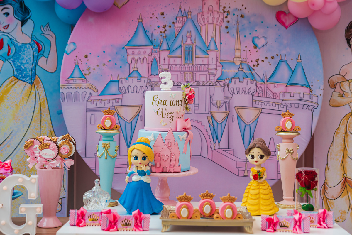 Gabriela 3 anos / Rapunzel / Ilha do Tesouro