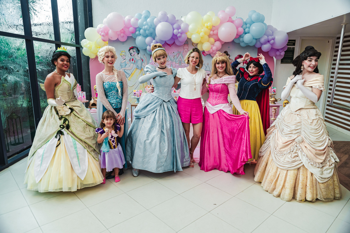 Gabriela 3 anos / Rapunzel / Ilha do Tesouro