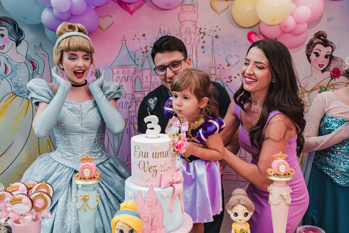 Gabriela 3 anos / Rapunzel / Ilha do Tesouro