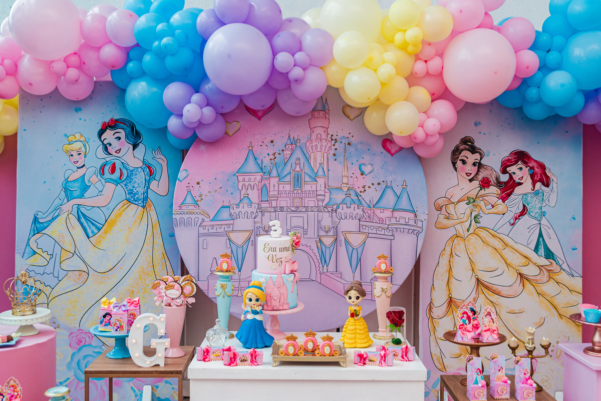 Gabriela 3 anos / Rapunzel / Ilha do Tesouro