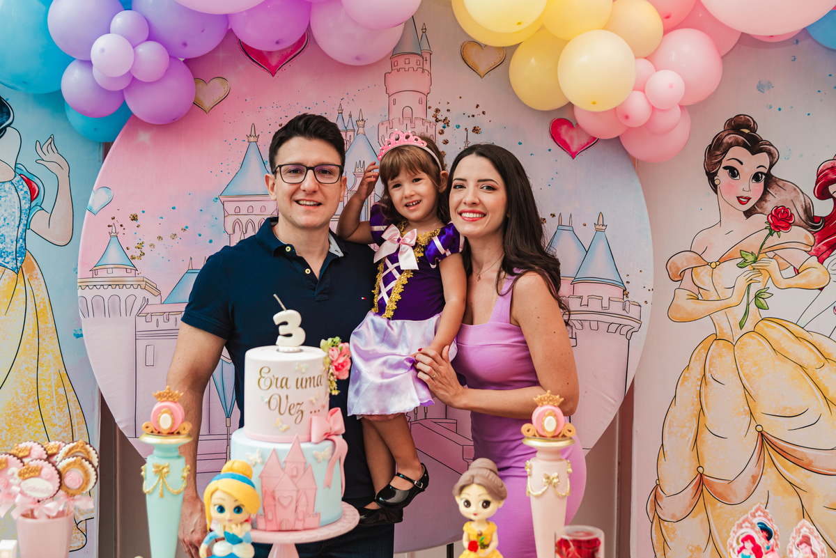 Gabriela 3 anos / Rapunzel / Ilha do Tesouro