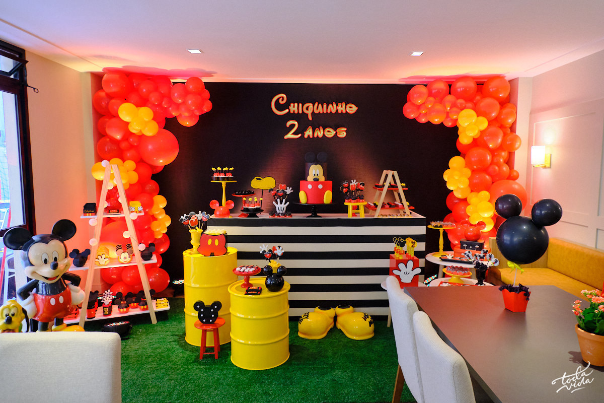 decoração 2 anos Chiquinho tema Mickey Mouse em Floripa por Thai Pasin eventos