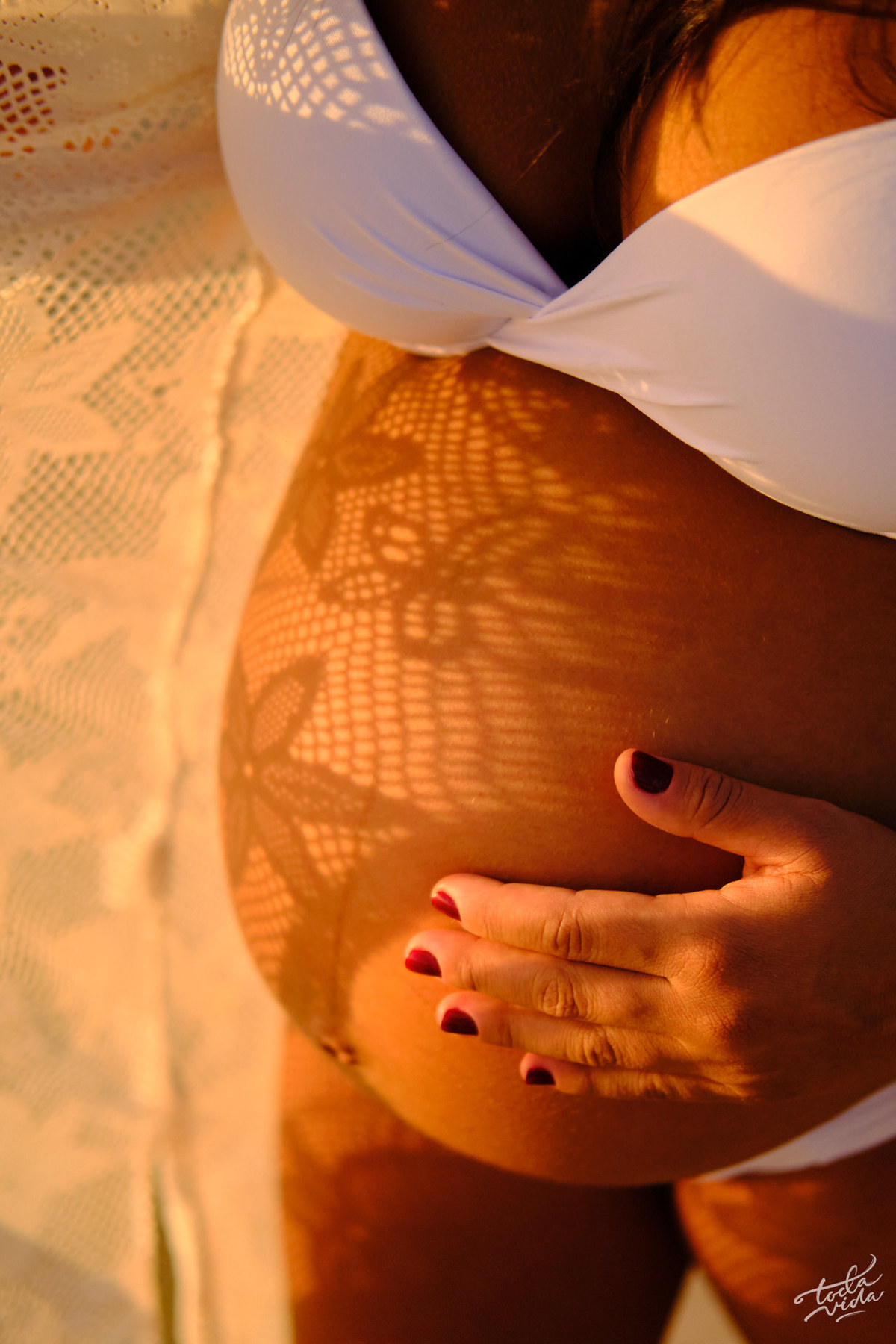 detalhe da barriga com sombras