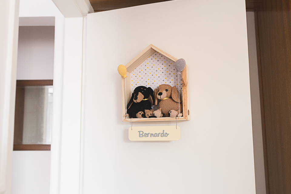 detalhe quarto bebê, ensaio fotográfico, em casa, pet, newborn, recém nascido, 90 dias, decoracao quarto bebê