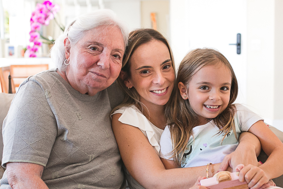 vovó, mãe e neta