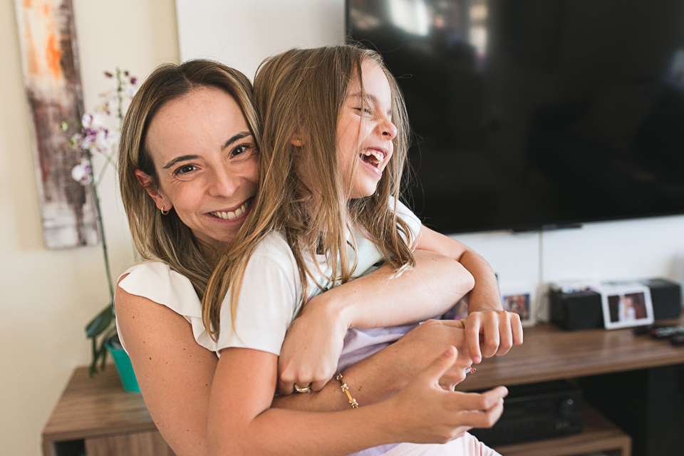 mãe e filha, vila anastacio, sp, fotografa, sem poses
