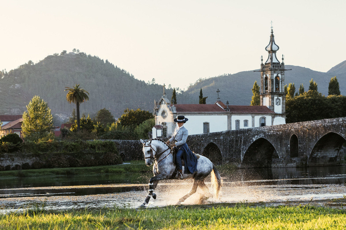 usitano_carloshernani_filipacarneiro_norequestre_litri_filipepimenta_galope