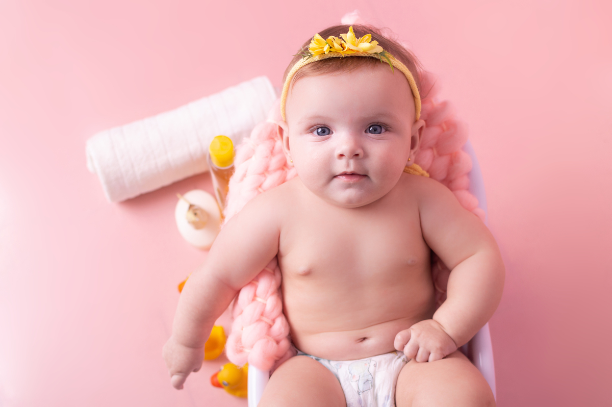 Antonella em seu ensaio de 5 meses tema banheirinha