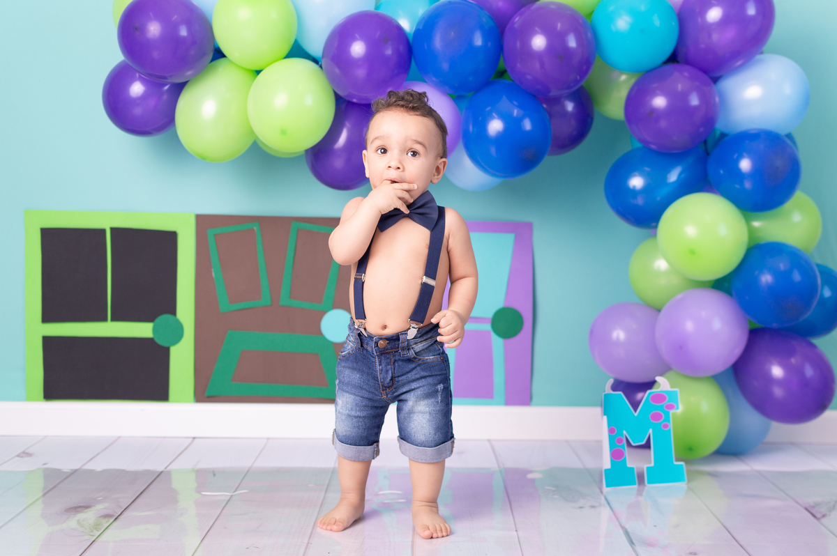 Ensaio smash the cake incluso cenário, figurino, bolo decorado, fotografia com os pais e ensaio a hora do banho. Estúdio localizado em Santo André, São Paulo