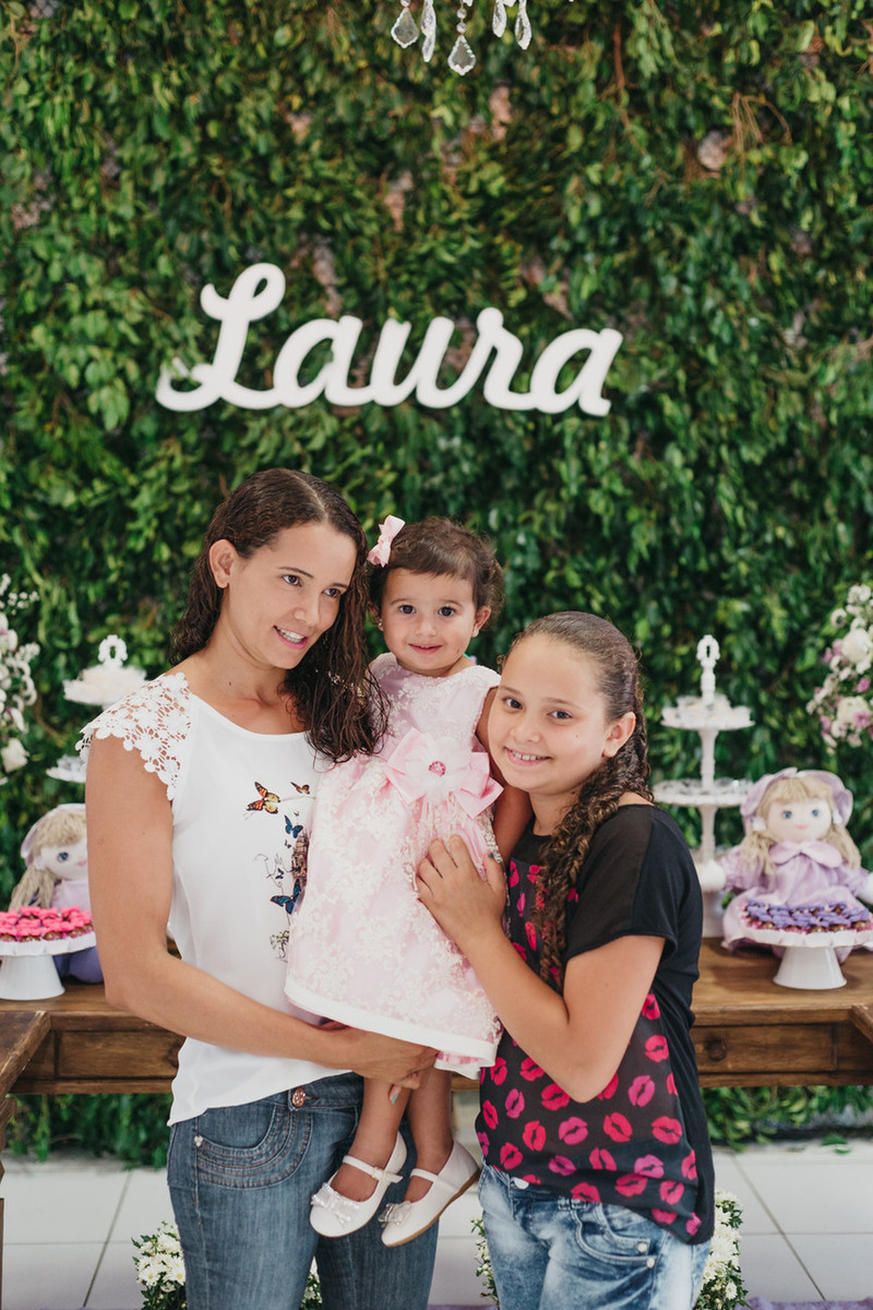 Laura 2 aninhos