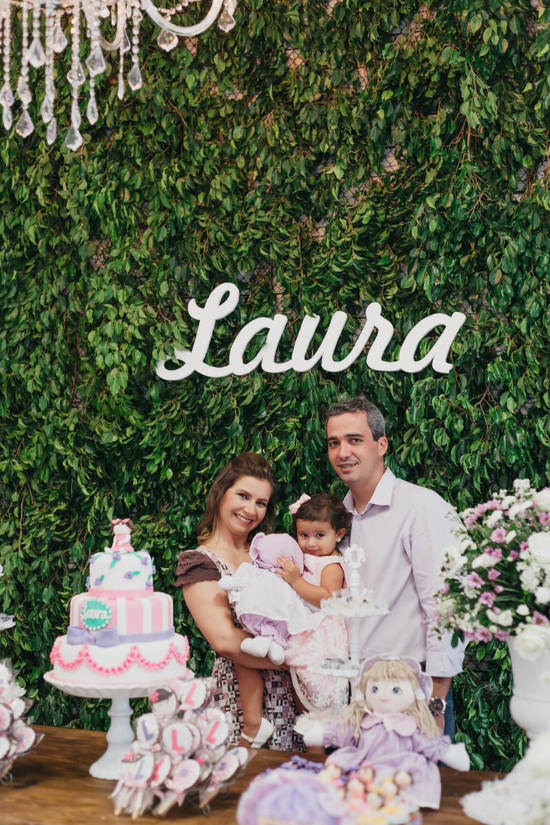 Laura 2 aninhos