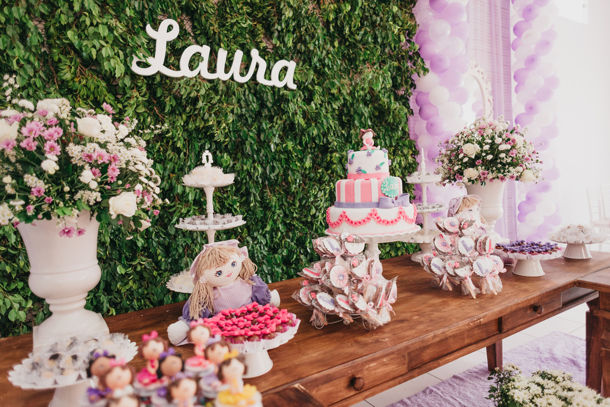 Laura 2 aninhos