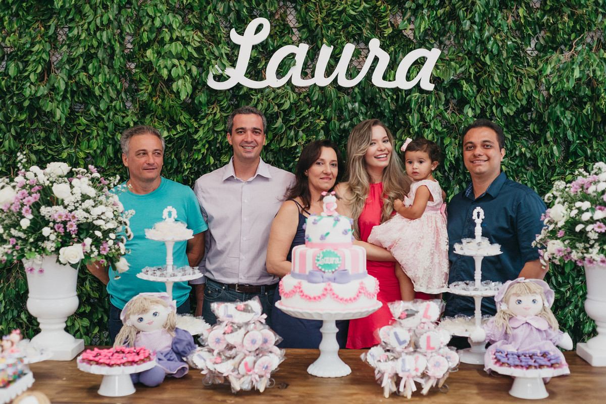 Laura 2 aninhos