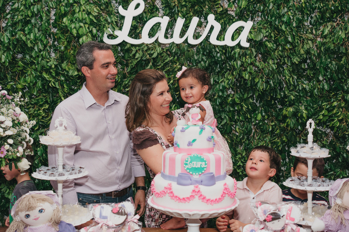 Laura 2 aninhos