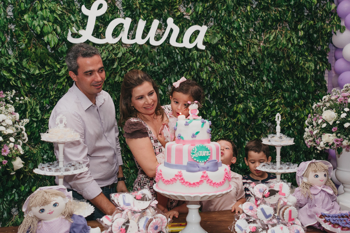 Laura 2 aninhos