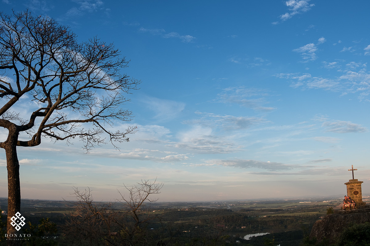 Visão geral da Fazenda Ipanema, com a cruz onde foi rezada varias missa no século 18.