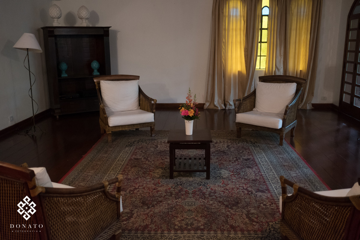 Decoração da entrada do salão de festas.