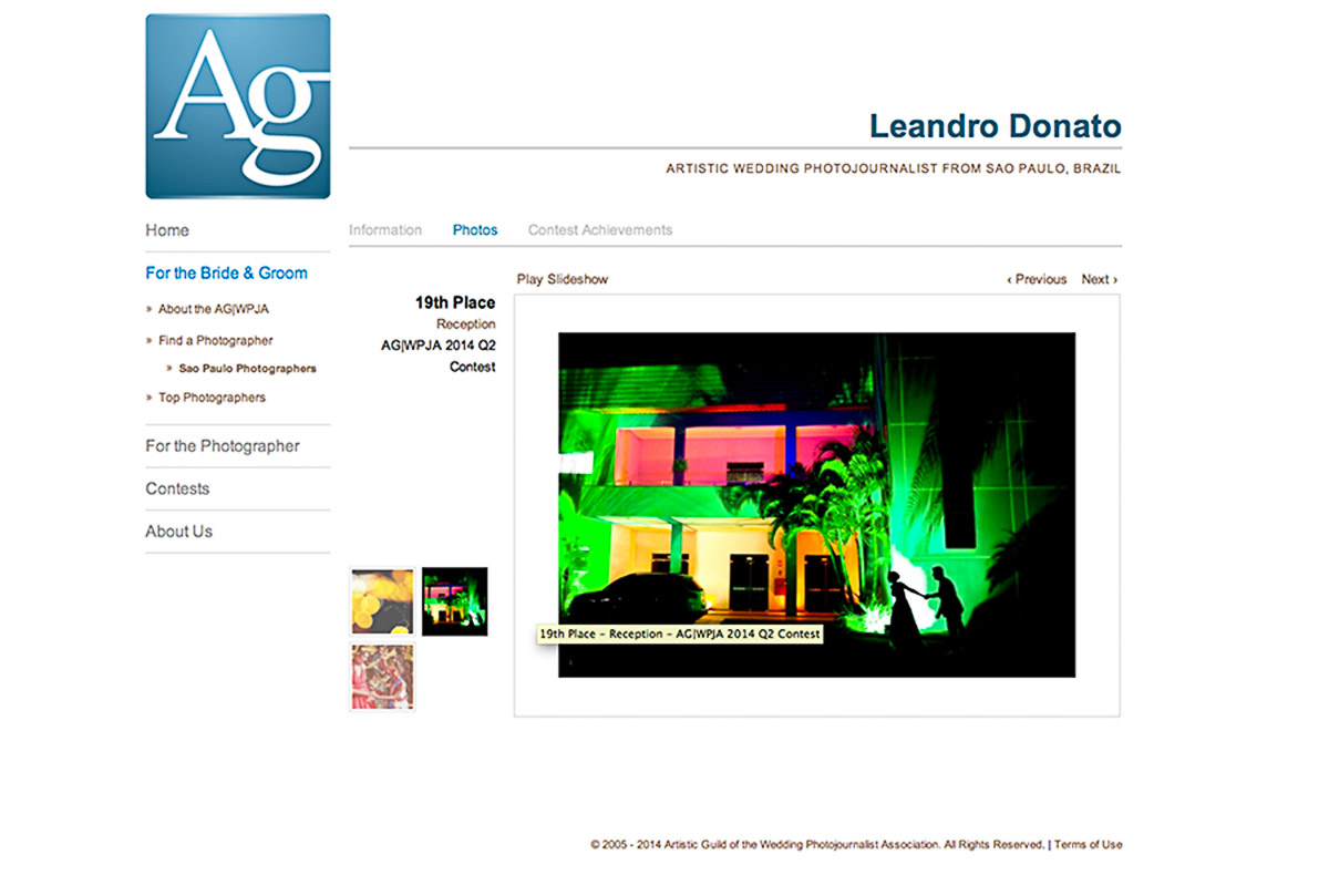 Foto premiada no AGWP, associação americana, a foto dos noivos pequenos a frente do salão de festas correndo para entrar no salão.