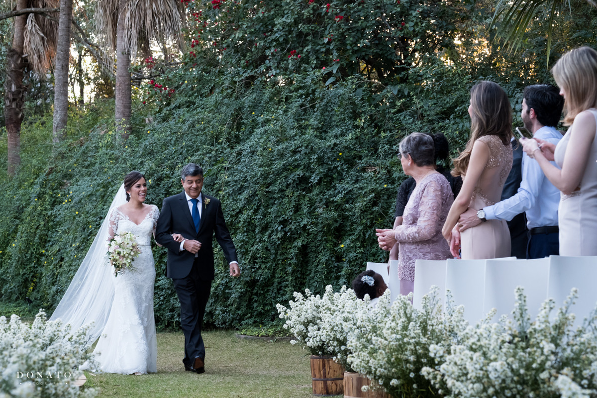 Entrada da noiva, na cerimônia realizada no alto das Palmeiras.