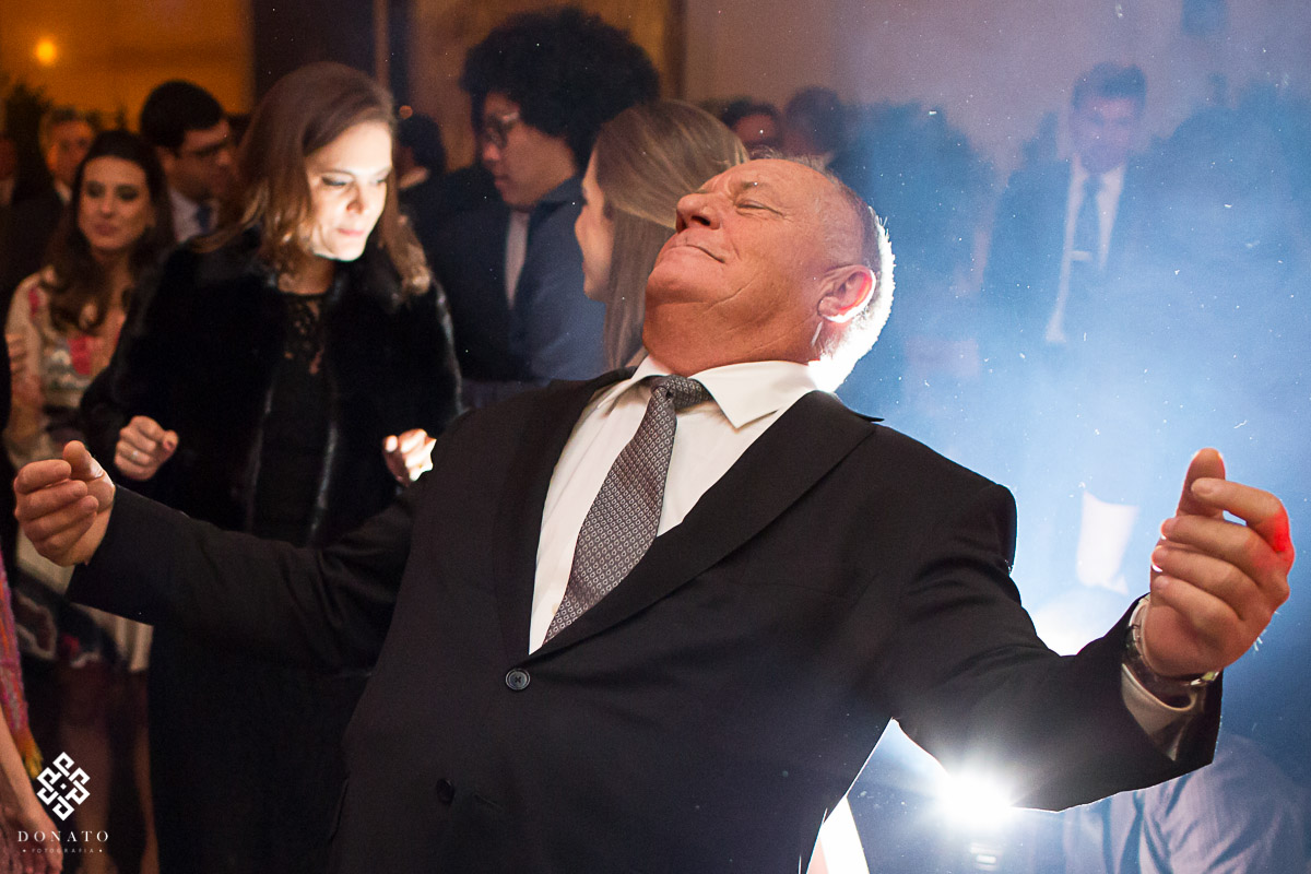 pai se diverte a valer na pista do jockey clube sp