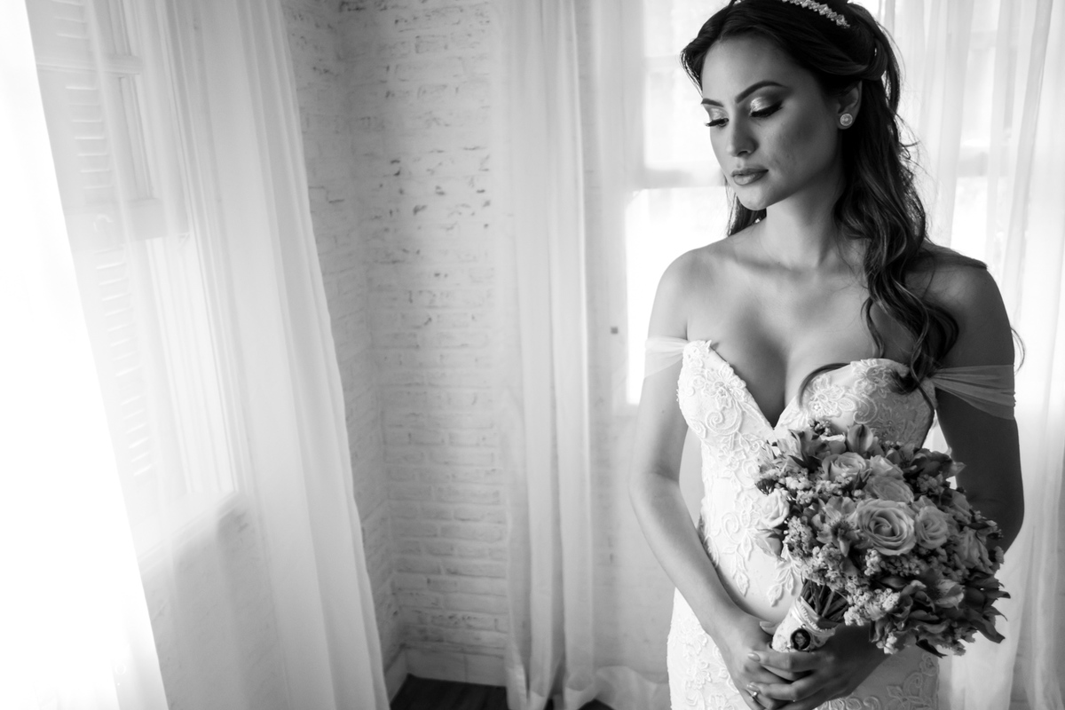 Retrato da noiva na sala da fazenda 7 lagoas