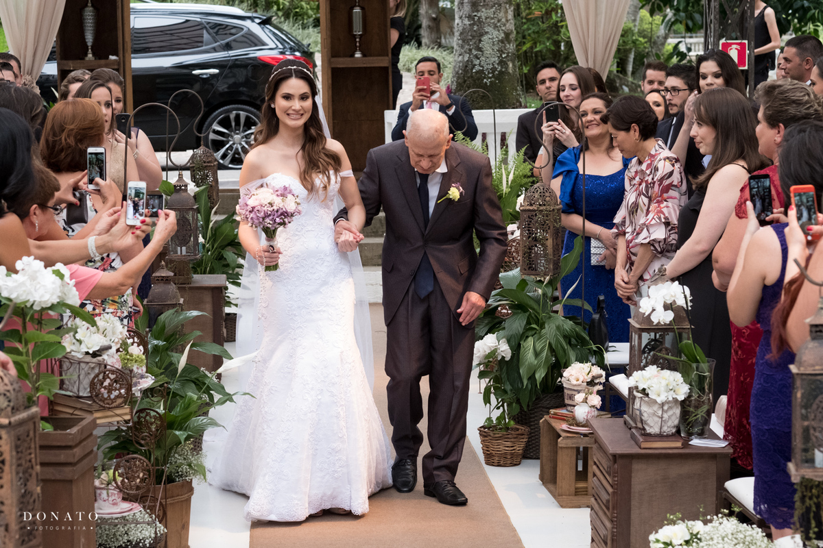 Entrada da noiva na fazenda 7 lagoas