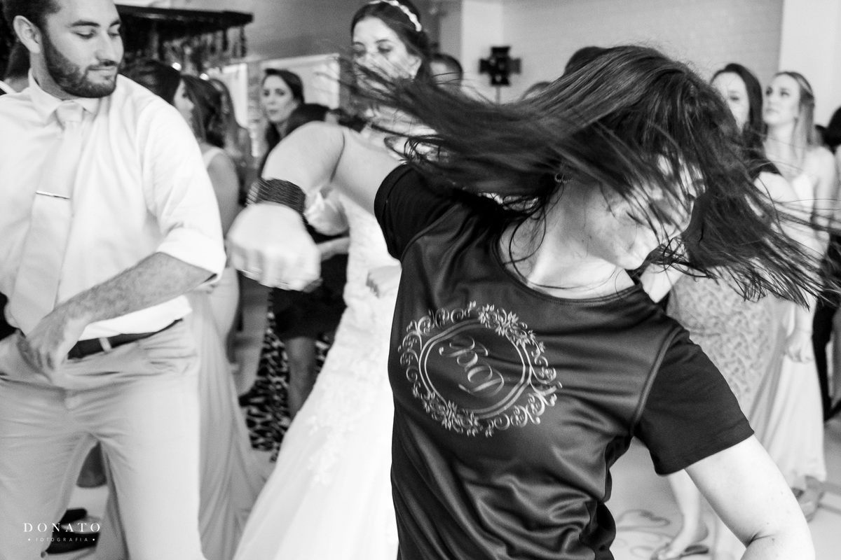 Dança dos convidados na Fazenda 7 Lagoas.