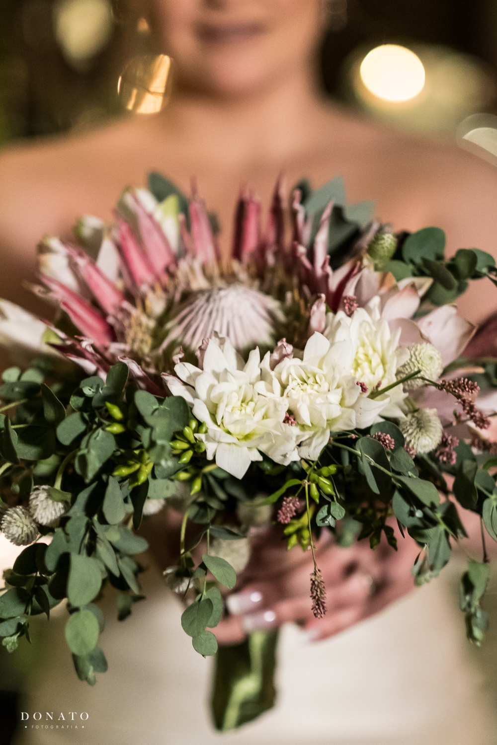 Detalhe do bouquet da noiva feito pelo Boutique de cena.