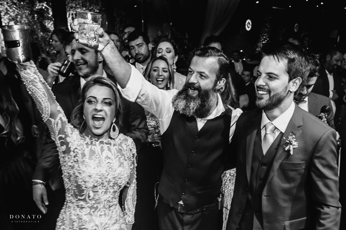 Amon lima, da familia lima se apresenta no casamento da Bianca e Igor no Vila Bisutti em SP.
