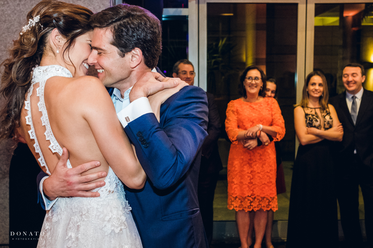 Dança dos noivos com produção do Intereative e musica do L2 Acoustic.