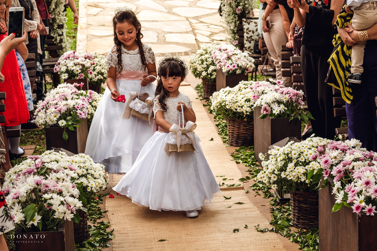 Daminhas na entrada no espaço natureza.