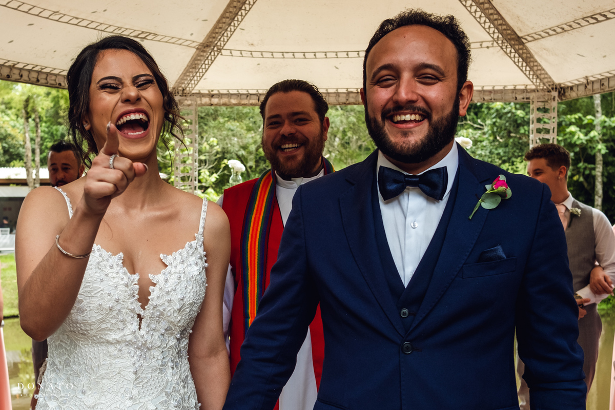 Noiva da gargalhada no espaço natureza.