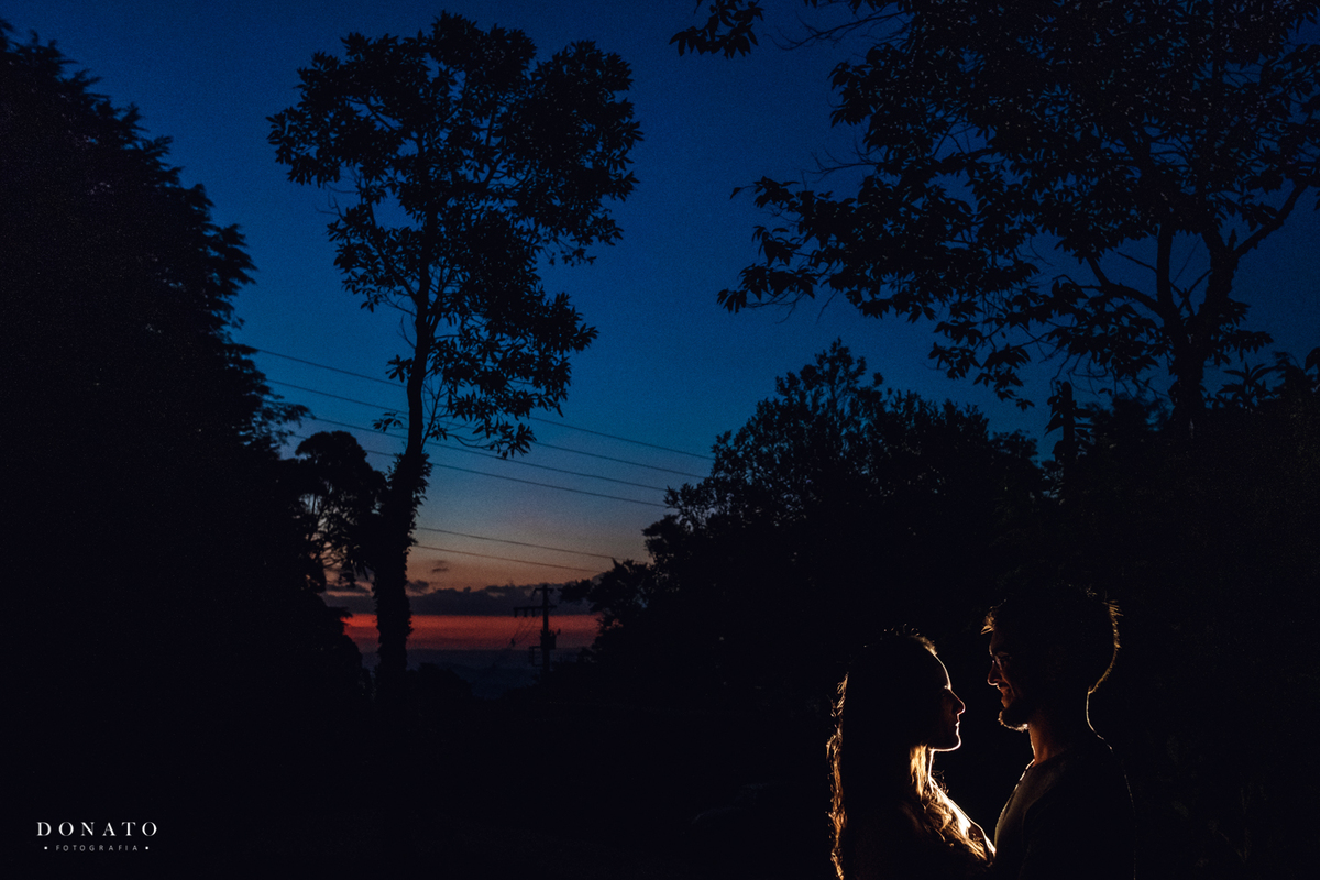 Por do Sol com noivos e  paisagem de Monte Verde-MG, com lindas montanhas.