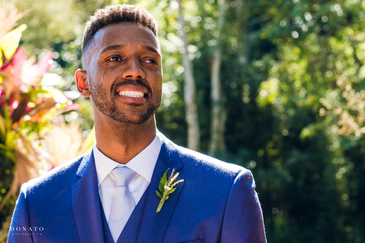 Alexandre Paranhos do Basquete chora de emoção em seu casamento.