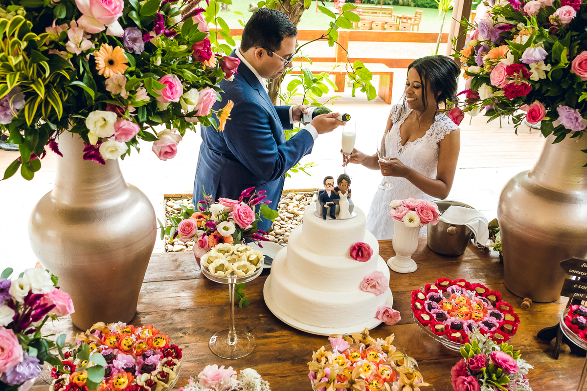 Mesa do bolo do espaço natureza.