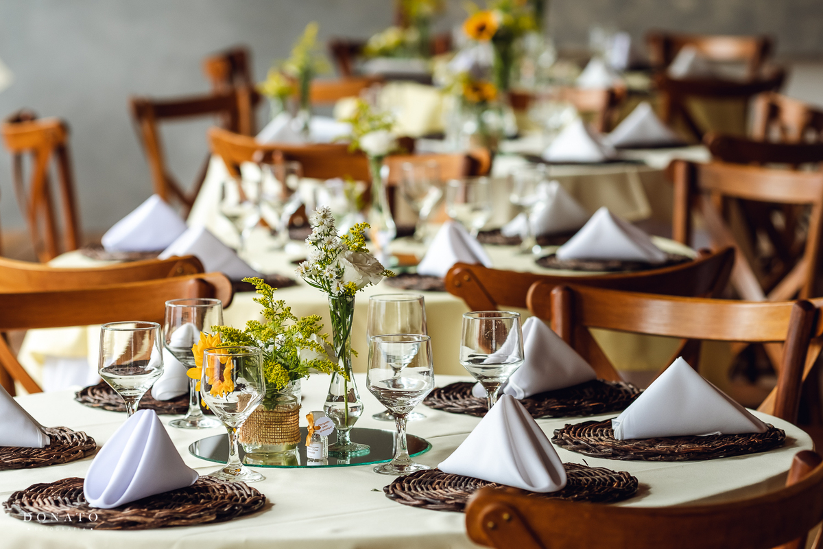 Espaço Natureza em dia de chuva. com decoração simples.