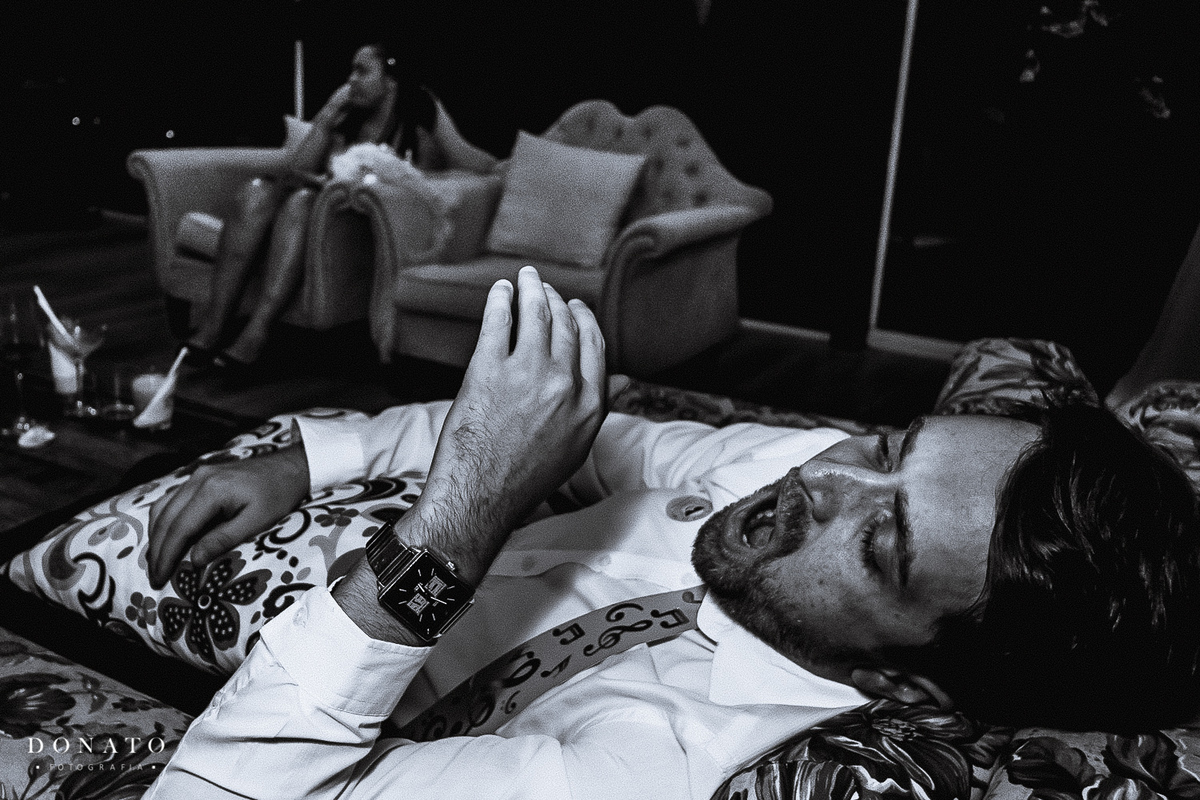 Espaço Italia, convidado cansado no fim da festa.