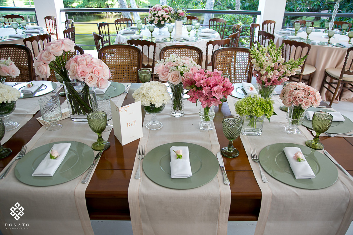 detalhe da mesa decoração.