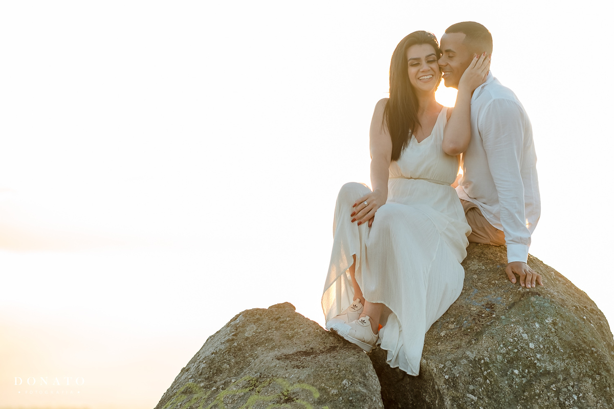 Ensaio de noivos ao nascer do sol, por do sol, pre-wedding.