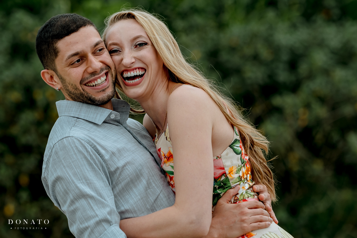 Ensaio da jogadora de volei Edinara, na praia de Juquehy-sp, ensaio com cachorro na praia.