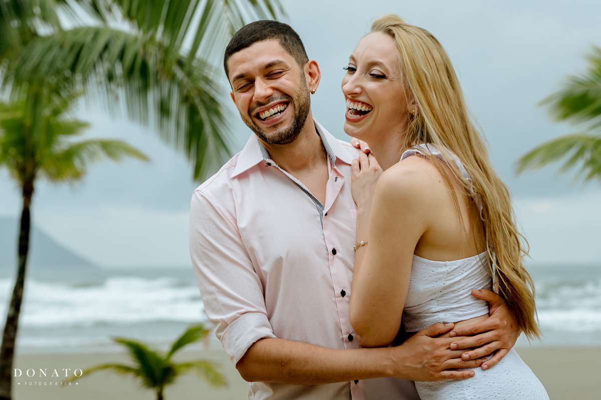 Ensaio da jogadora de volei Edinara, na praia de Juquehy-sp