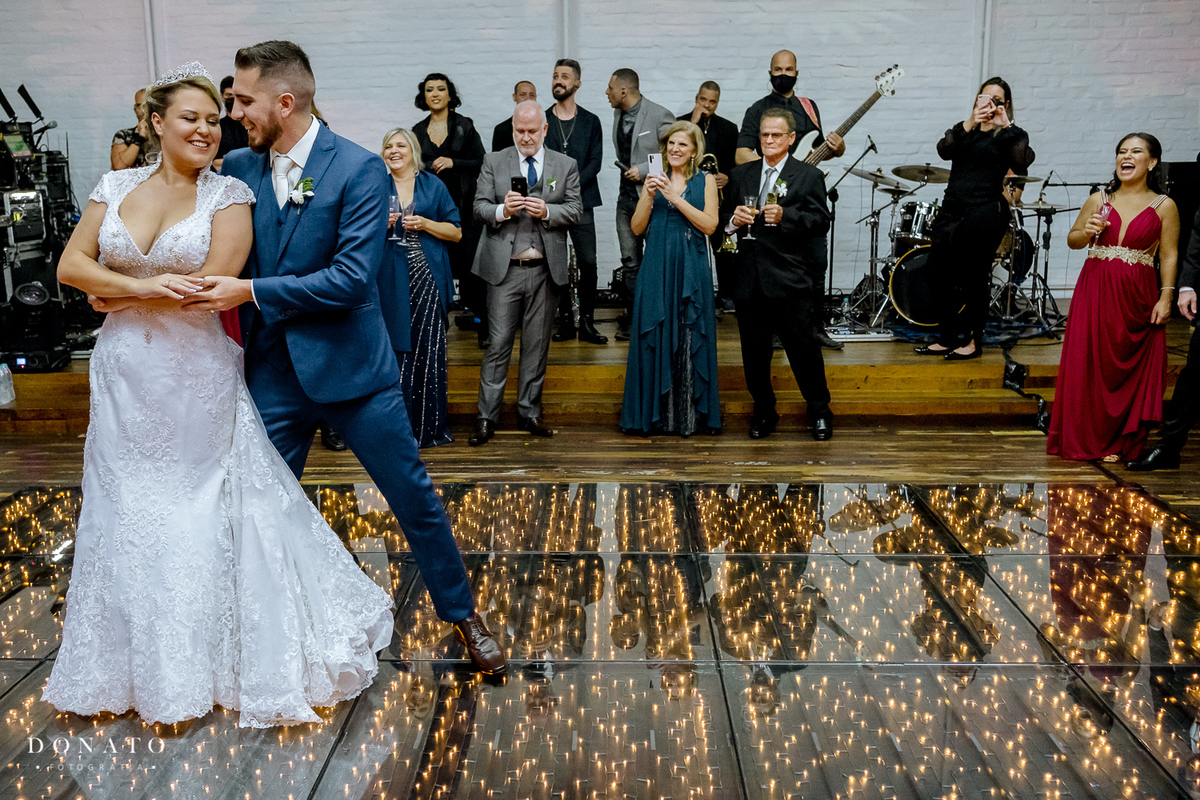 Casamento Quinta da cantareira, Festa, no quinta da cantareira.Dança do casal.