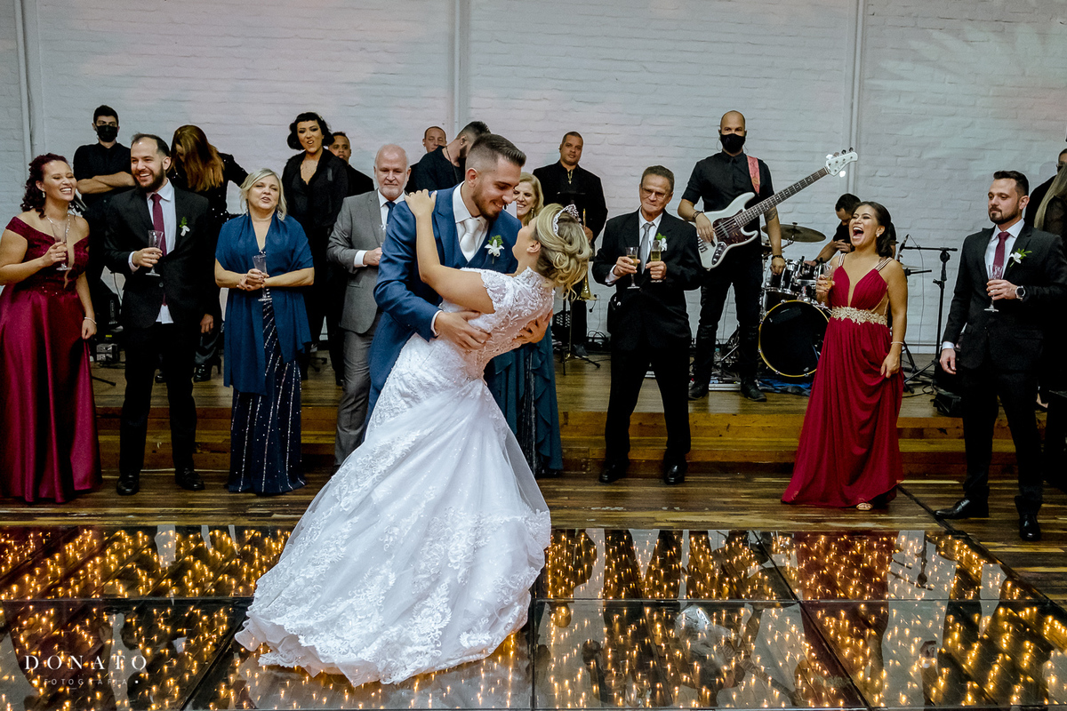 Casamento Quinta da cantareira, Festa, no quinta da cantareira.Dança do casal.