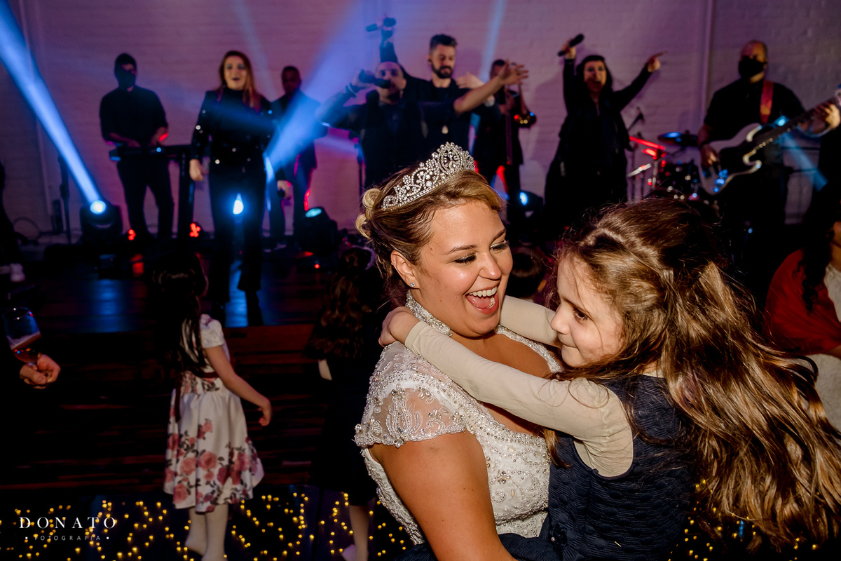 Casamento Quinta da cantareira, Festa, no quinta da cantareira. Pista de dança.