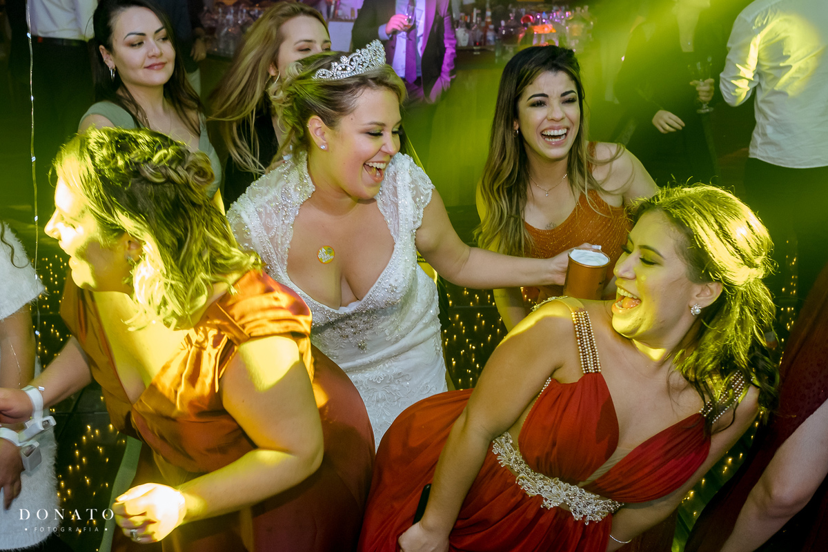 Casamento Quinta da cantareira, Festa, no quinta da cantareira. Pista de dança.