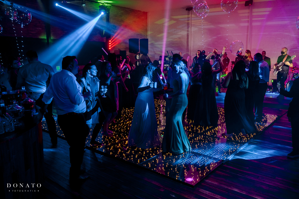 Casamento Quinta da cantareira, Festa, no quinta da cantareira. Pista de dança.