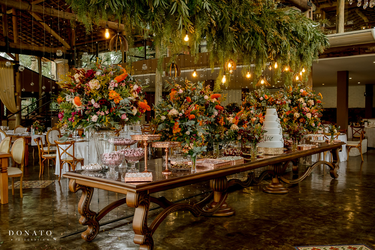 Casamento Quinta da cantareira, decoração do Quinta da Cantareira da Flora Kato Eventos. Mesa do bolo.