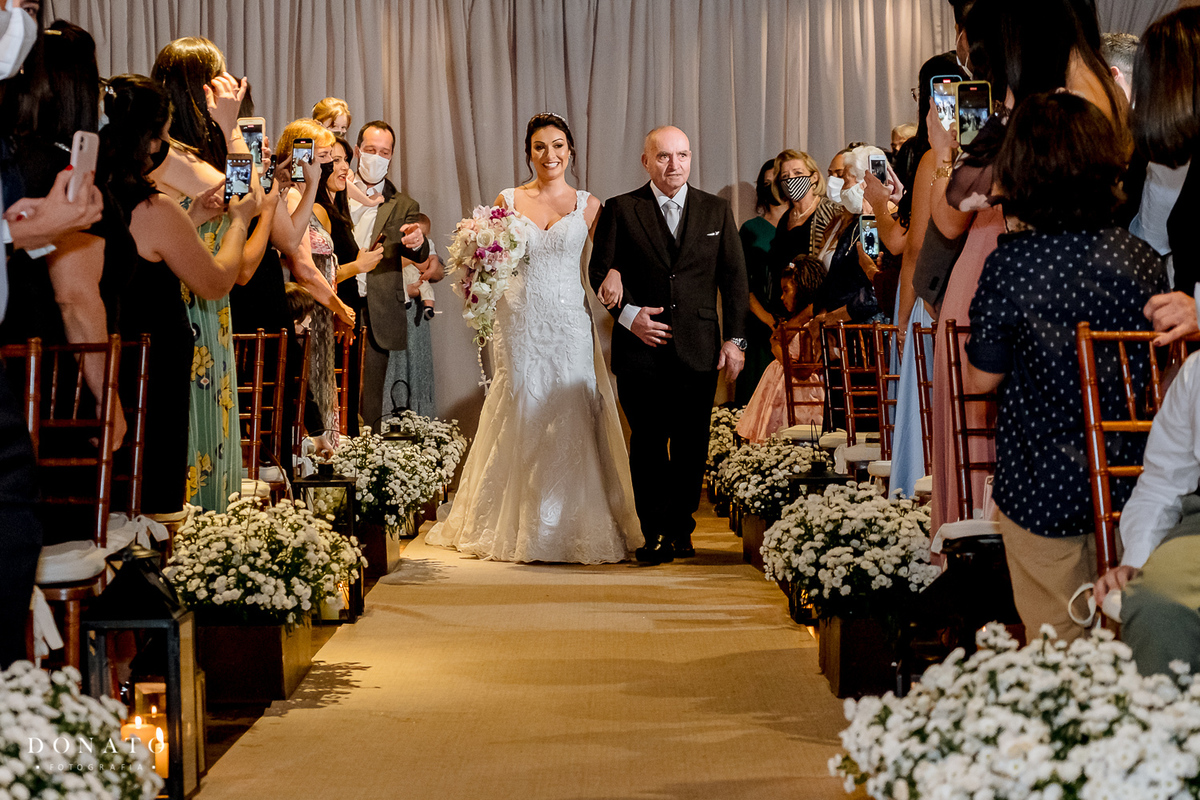 Casamento Vila Bisutti, entrada da noiva