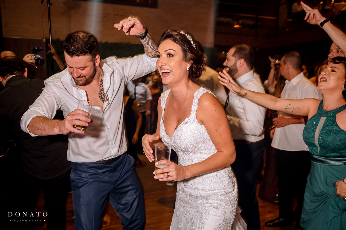 Casamento Vila Bisutti, Festa no bisutti