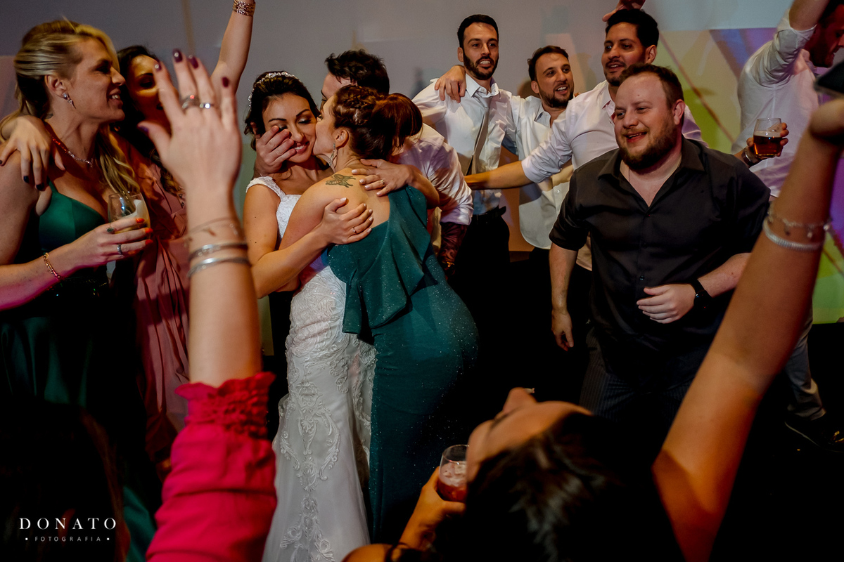 Casamento Vila Bisutti, Festa no bisutti